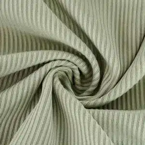 SensualFit – Crop Top Dos Nu 6 SensualFit – Crop Top Dos Nu pour femme, haut court sexy à manches longues, col en V plongeant et dos nu, mode tendance 2025.