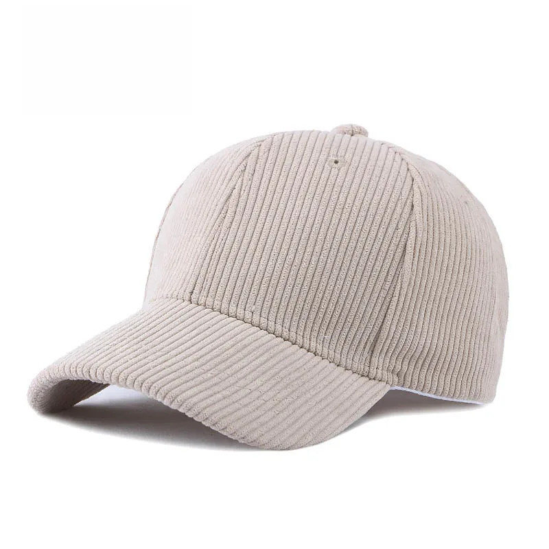 Casquette de Baseball en Velours Côtelé – Style Unisexe pour Hommes et Femmes 5 La Casquette de Baseball en Velours Côtelé, présentée sur fond blanc, convient aussi bien aux hommes quaux femmes. Son tissu côtelé offre un style hip-hop décontracté avec une visière incurvée, idéale pour les sorties de pêche ou au quotidien.