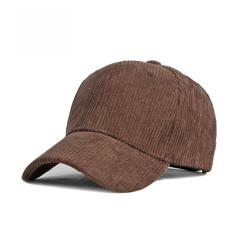 Casquette de Baseball en Velours Côtelé – Style Unisexe pour Hommes et Femmes 11 La Casquette de Baseball en Velours Côtelé, une casquette unisexe pour hommes et femmes, présente un bord incurvé et un motif classique en velours côtelé marron, ajoutant un style sportif décontracté à nimporte quelle tenue.